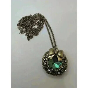 Bow Design Green Gemstone Antique Bronze Finish Pendant Necklace Czech glass
